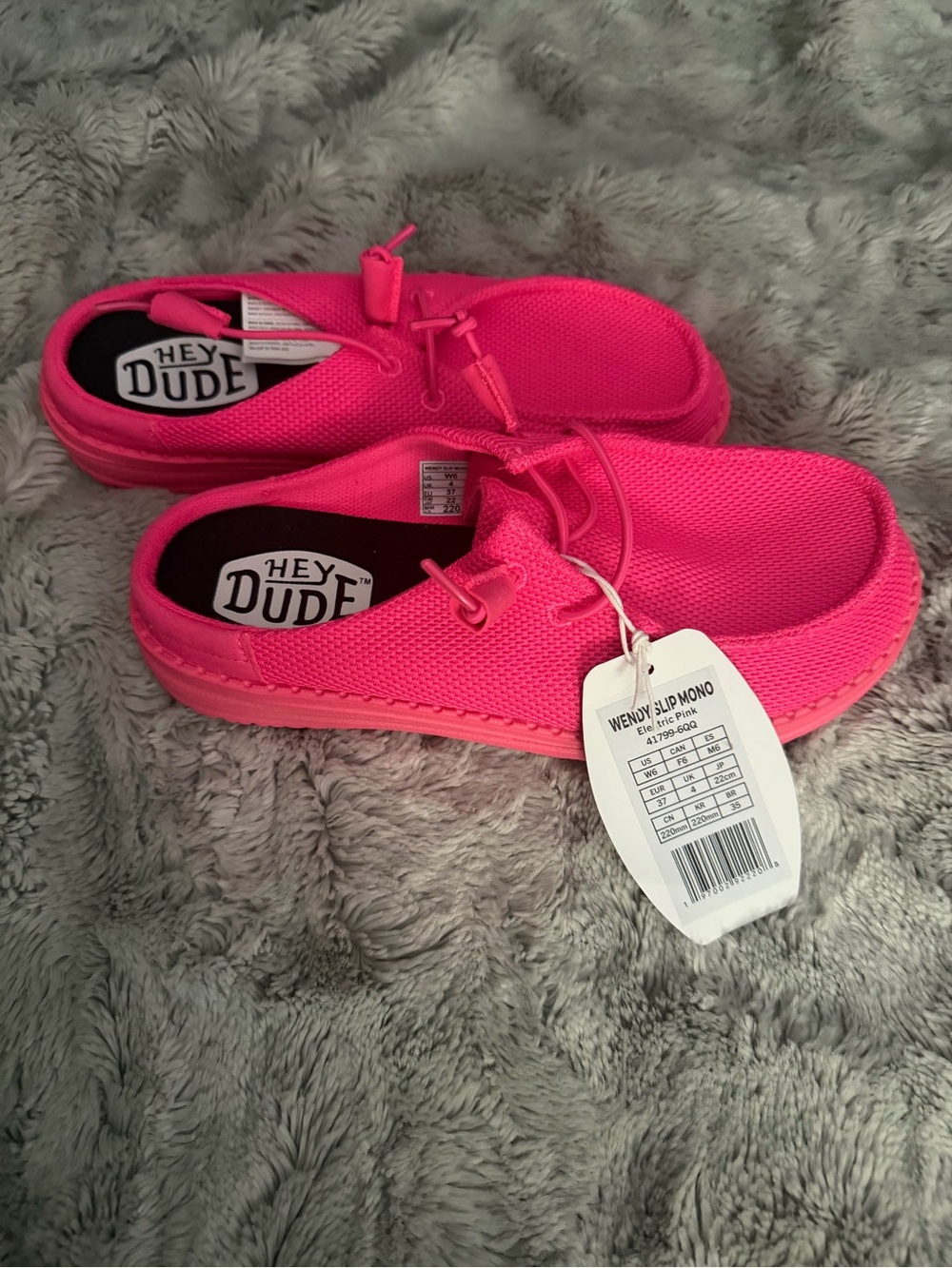 WEN Women's Bright Pink Slip-On Moccasins New no box size 6